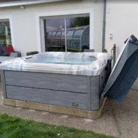 Réalisation Spa de détente avec structure support sur mesure à Ascoux près d'Evry