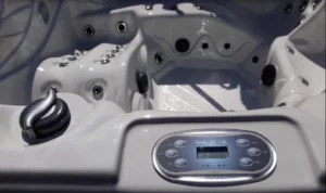 Nos Spas regage bain spa detente nage relaxation hydromassage avec terrasse bois etampes dourdan